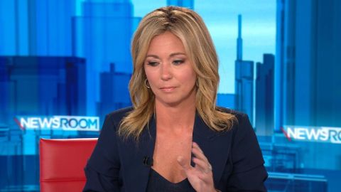 Brooke Baldwin caught on the camera while presenting the news in CNN.